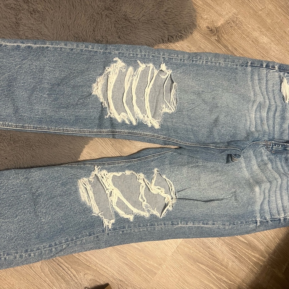 American Eagle Outfitters Light Blue Distressed Straight Leg Jeans